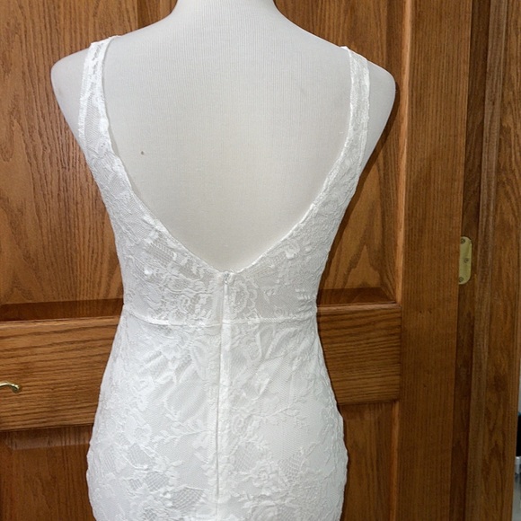 Beautiful mermaid wedding dress size 9/10 - Picture 4 of 11
